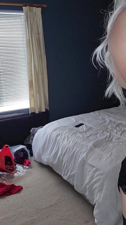 Какая горячая сисси