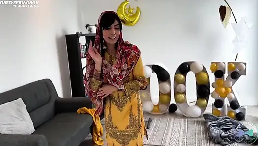 Cewek semok pakistan selingkuh dari suaminya sama pria kulit hitam kontol besar