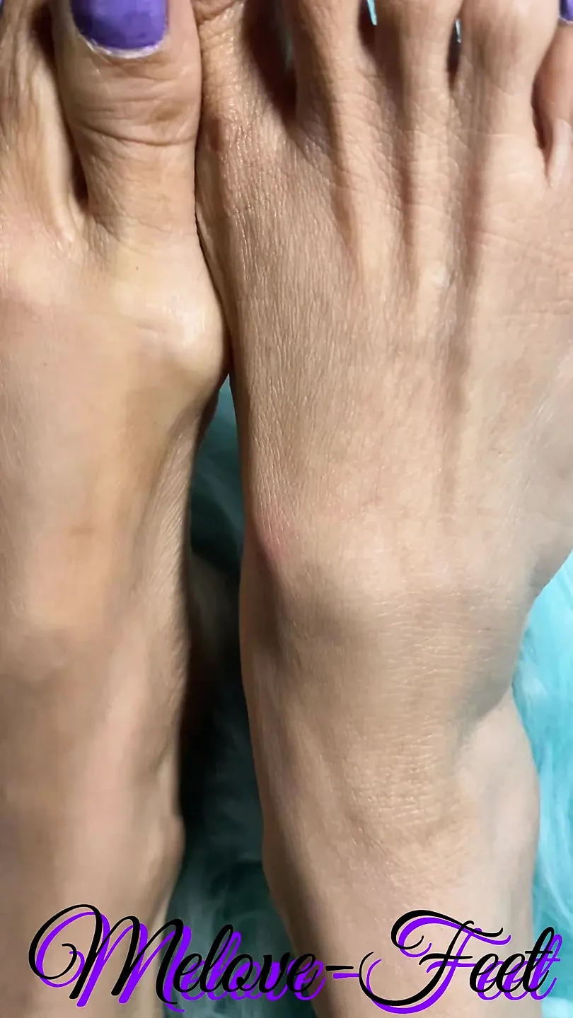 Melove Sexy Long Toes in Different Colors Nail Polish
