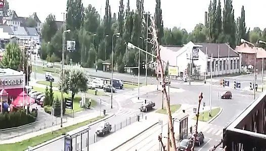Esmer kadın pembe amcığını lolipopla genişçe açıyor