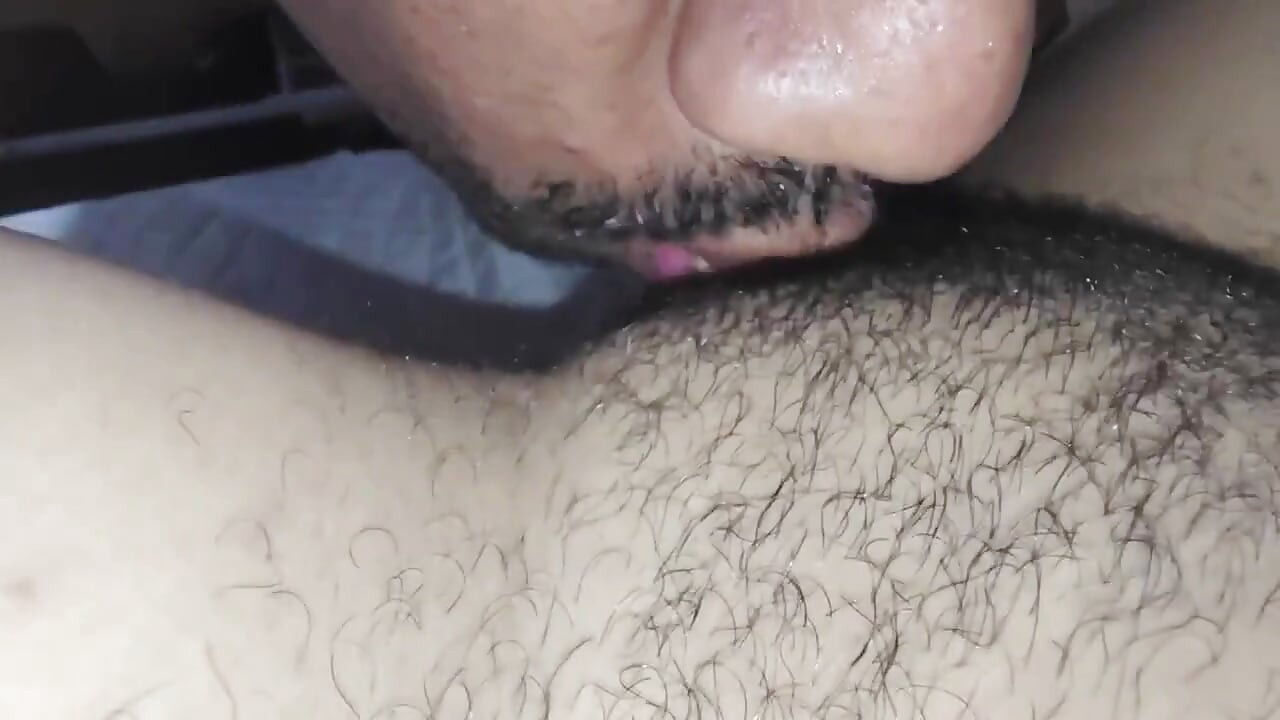 मेरे पड़ोसी ने मेरी चूत को चोदा और मैंने उसकी गांड खा ली।