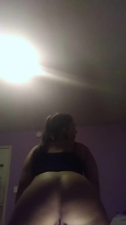 More exgf ass shaking