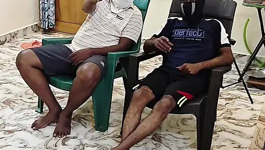 Дези трахнули два друга