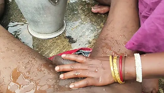 Indian desi wife Ne Bal kata hai