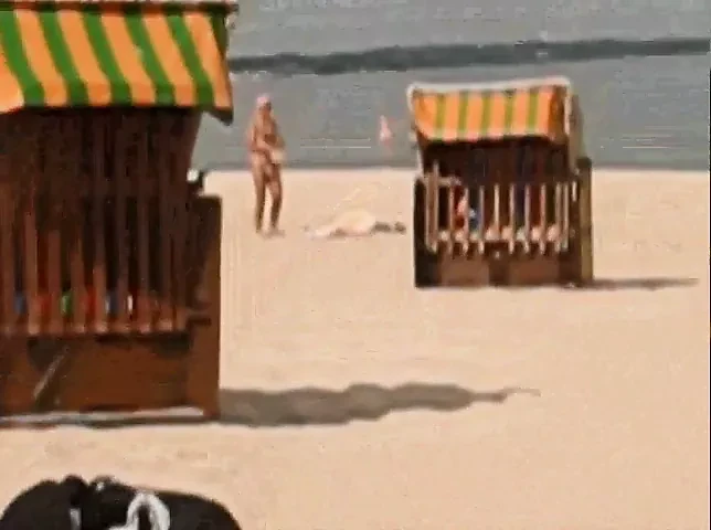 Sex mit geiler Urlauberin am FKK Starnd Scharbeutz