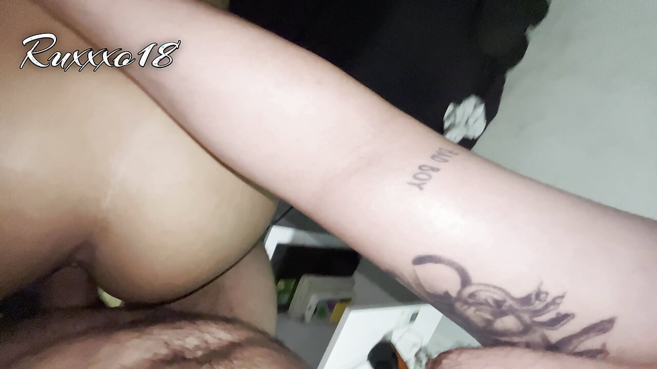 PANTAT BESAR SEKSI BRUNETTE KARIBIA KOLOMBIA