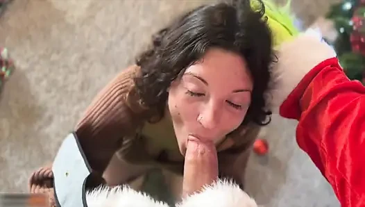 Who-ville Ev Hanımı Noel'i Kurtarmak Için Grinch Tarafından Sikiliyor