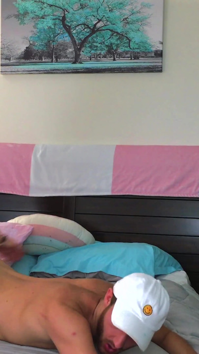 Blonde tgirl schoonheid onderste jongen