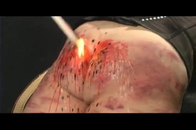 GORGEOUS MASTER POURS HOT WAX ALL OVER HER BIG SPANKED ASS