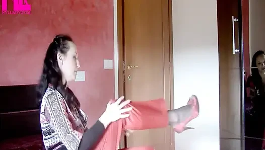 Barefoot Footjob to a Freezing Bottle