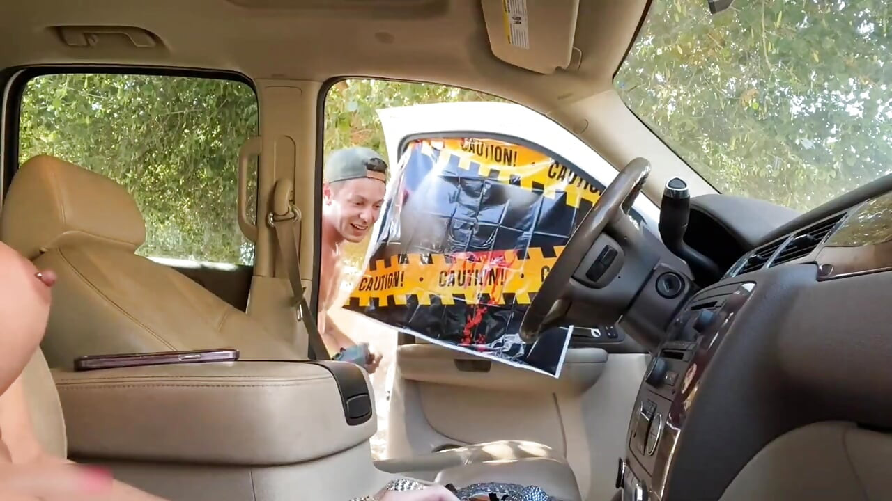 Hett svettigt knull i lastbilen- sug mina bröst och sperma i mig!