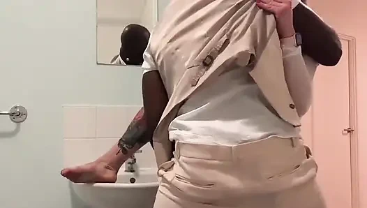 Canavar büyük zenci yarağı Mannie Coco ile tutkulu ve sert sikiş.