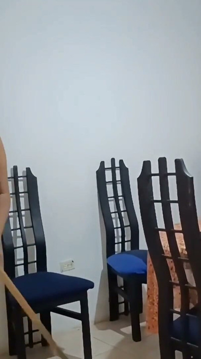 Big ass girl cleaning and dance | Clip 1