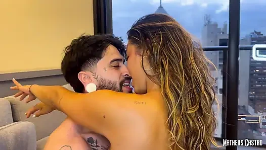 После того, как Бразилия проиграла Аргентине на чемпионате мира, мой аргентинский друг пришел в гости и утешить меня