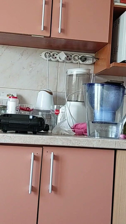 Amateurfrau probiert Kleidung an, haarige Muschi. Haarige Muschi Ehefrau, großer Arsch, große Titten. Sinnliche Brünette mit Schamhaaren | Clip 1
