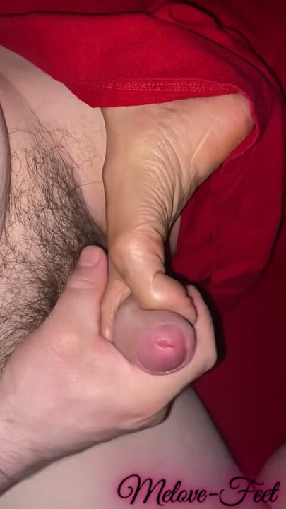 Naelor Cuming on Melove Feet with Her Sexy Blue Nail Polish | Clip 1