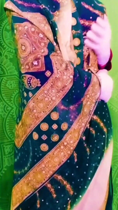 Desi Pakistani married woman wearing saree | Clip 1