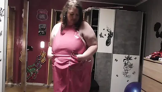 Gummischürze und was drunter würde dir das gefallen