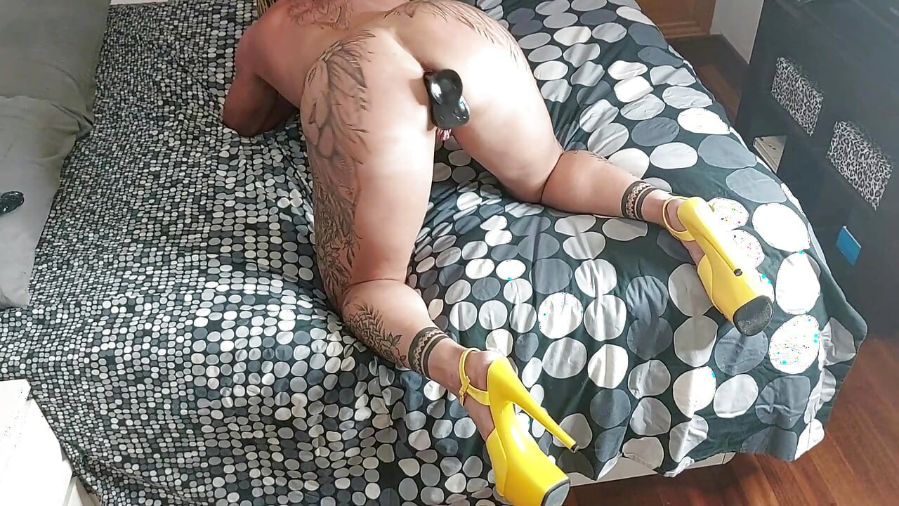 Pieprzony anal z podwójną penetracją