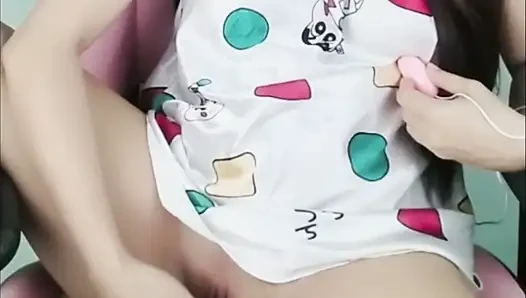 Horny Thai girl stabs her pussy with a dildo before bed. RealThaiSolo