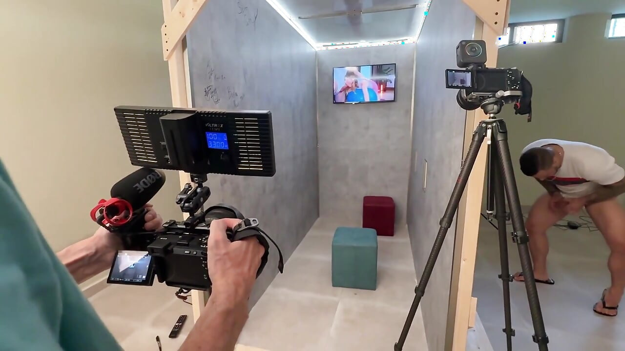 Seks vlog - ilk kez duvar deliğini deniyor!