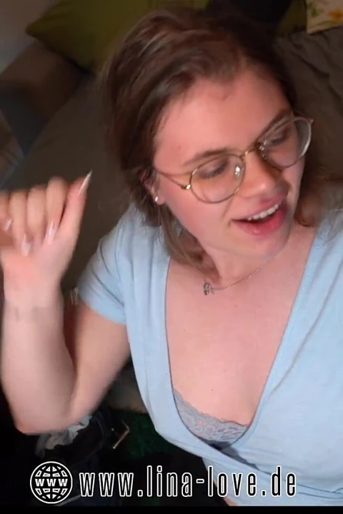 性感少女的第一次真正的烧烤三人行继续