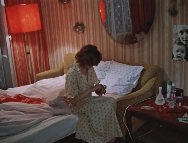 Moskva Slezam Ne Verit (1979) ep02 007 Vera Alentova