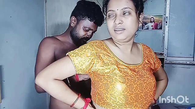 Priya Bhabhi Is Wearing a Very Beautiful Dress and Is Going to Make a New Real Video