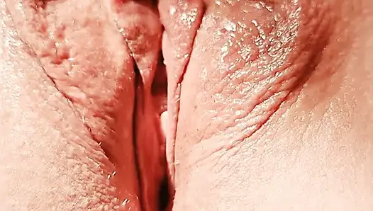 Horny mature showing off her succulent meaty sex