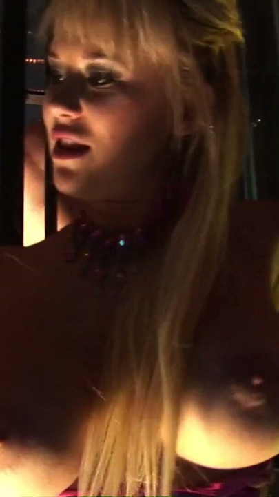 Extremer Sex im Frankfurter Stripclub | Clip 1