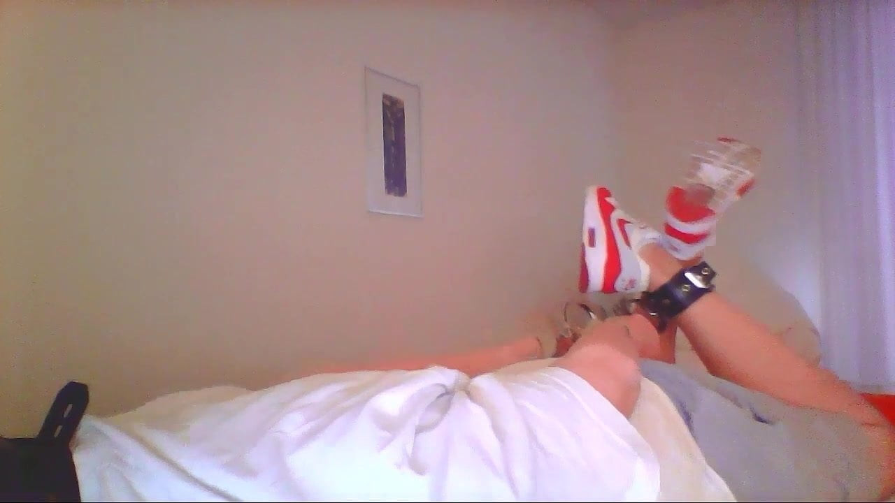 Selfbondage mit geliehenen AirmMax1