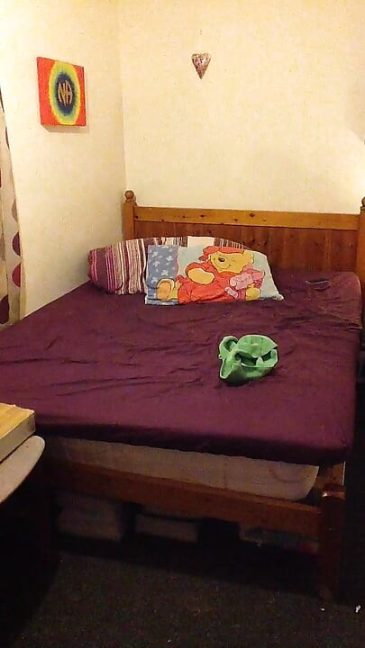 salut dde n installation de caméra dans la chambre elle m'a laissé la regarder se masturber
