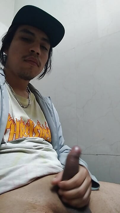 دورات المياه العامة