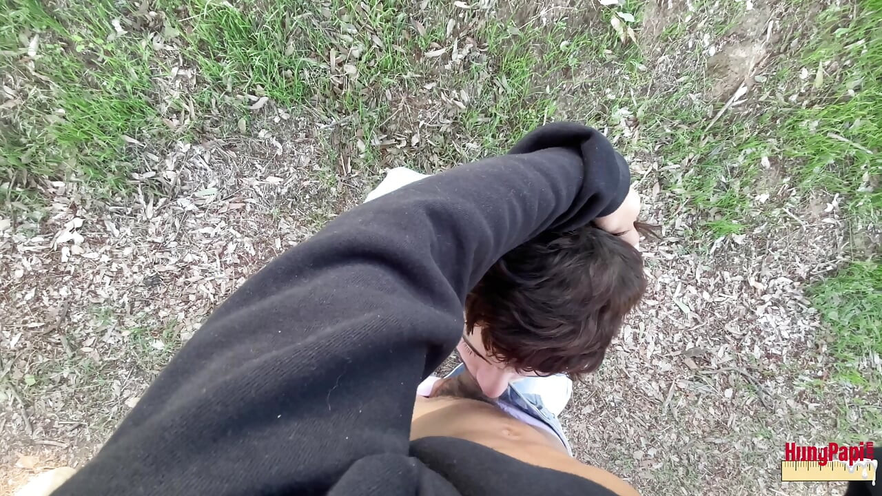 Yarak emiyor büyük sünnetsiz yarak yutuyor