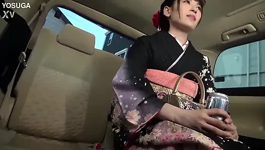 20-year-old on Her Way Home From Her Coming-of-age Ceremony - Free Commemorative Photo Shoot, She Was Tricked Into Taking Photos