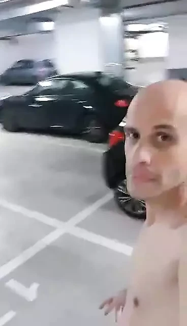 Israeli tlvbty naked on car park