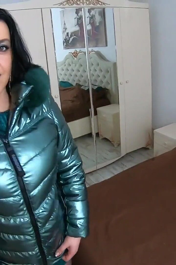 Slutty Mature Have an Orgasm After Sucking Cock- Down-jacket Fetish Ep 256