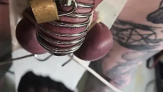 Goode Mädchen, Unhã1/4ckliches Crucifix-ballbusting Teil 3