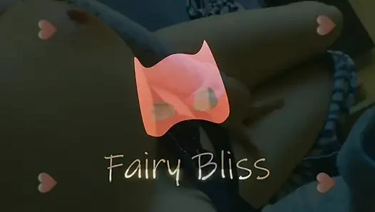Kebahaaan peri di rumah mulai sesi masturbasi lagi