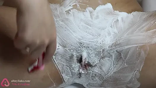 Extreme close-up of hairy pussy shaving!