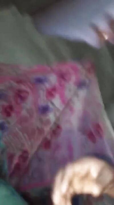 Broer heeft me geneukt nadat hij zei dat ik goed ben in Hari Saree