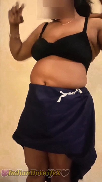 Desi Tamil Mature Wife Lux Black Saree Tease Shows Big Boobs Ass & Hairy Pussy!