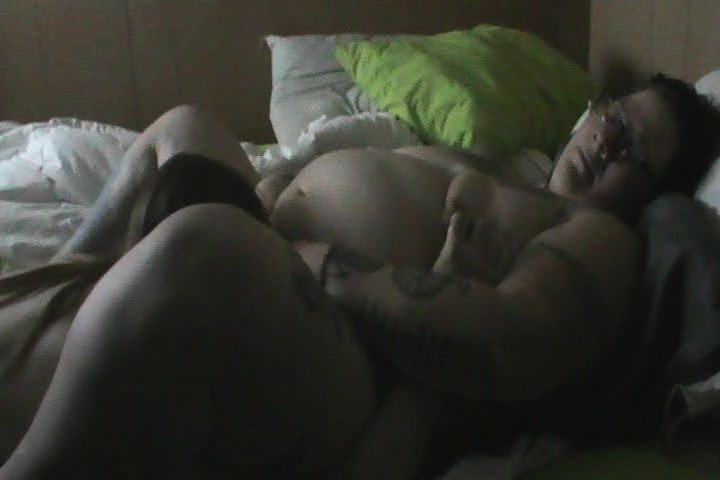 eating my pregnant wifes sweet pussy