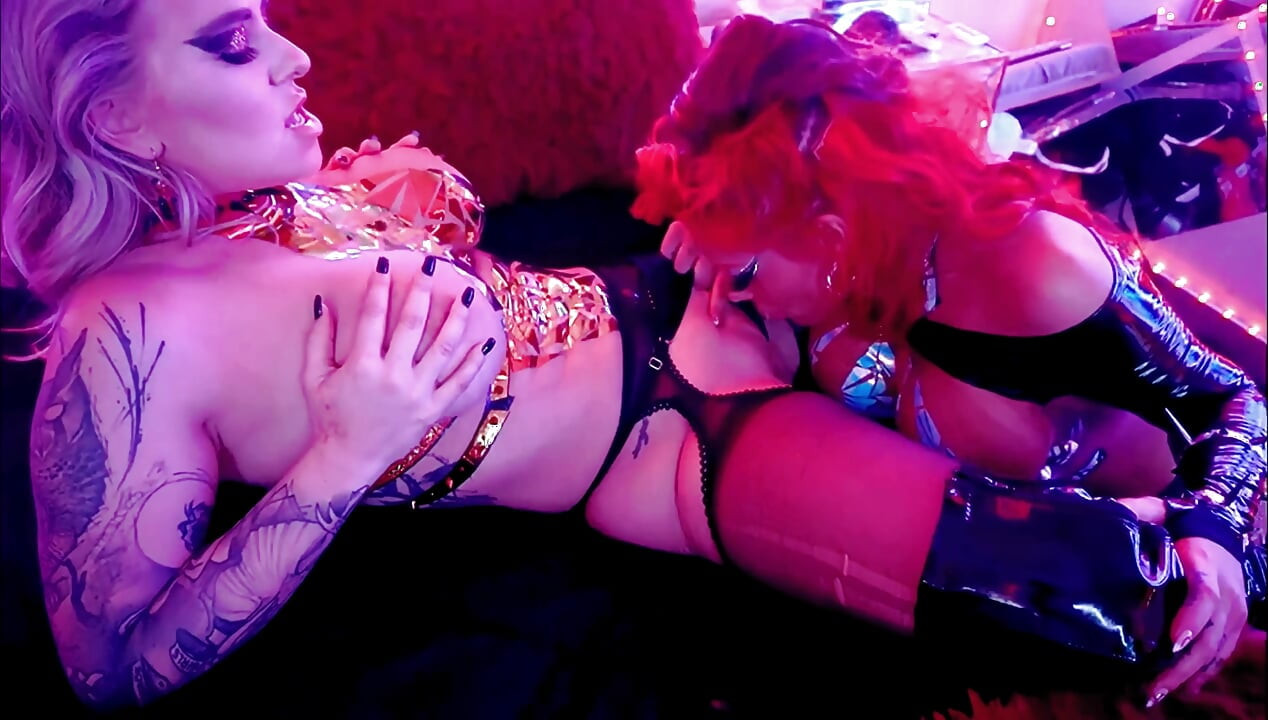 Red X Sex Tape: Built to Be Taken off