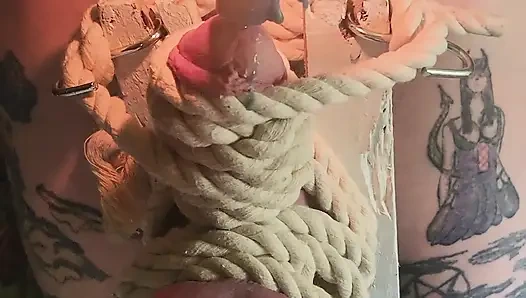 Goode kız mum ışığında kırbaçlıyor bölüm 2