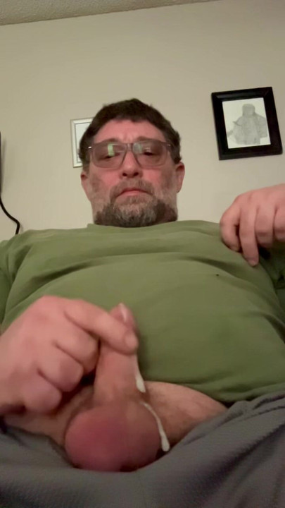Amateur cuckold tugs his tiny penis till he cums.