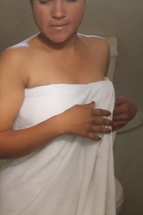 Passionate Desi Sex and Deepthroat in the Bathroom - Facial