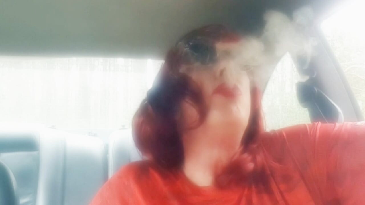 YOUR RED HEAD AUNT RUTHIE DESTROYS A MARLBORO 100 IN HER CAR