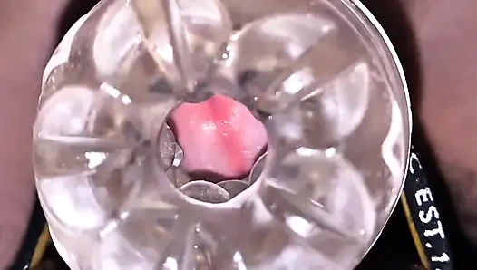 Flaşda mastürbasyon orgazmı için alette yakın çekim yarak