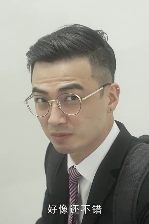 Md-0258 uma subordinada puta que adora punheta com os pés